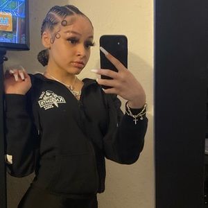 Meet your Posher, Nakiya